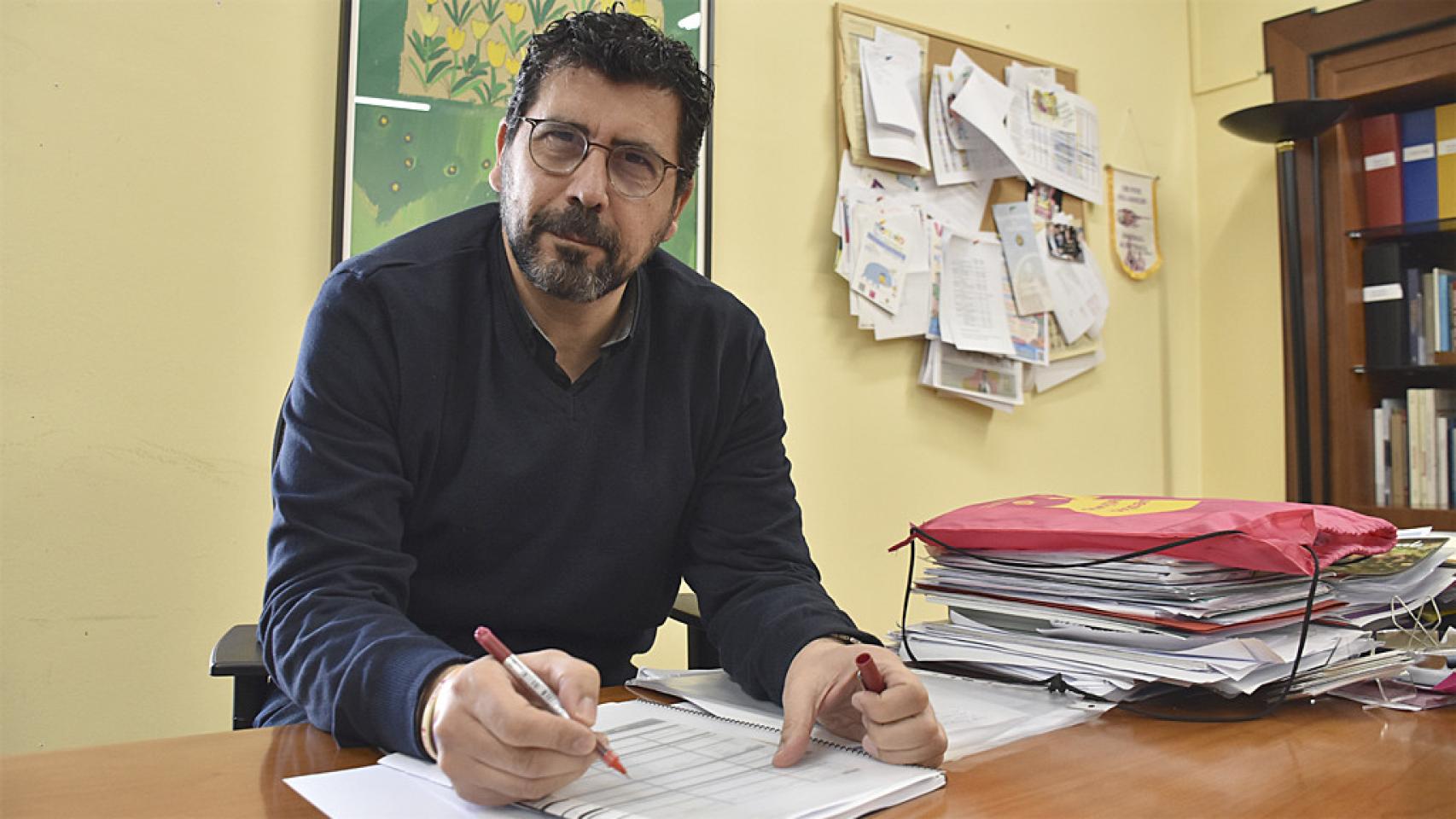 Alberto Bustos recibe a EL ESPAÑOL de Castilla y León en su despacho