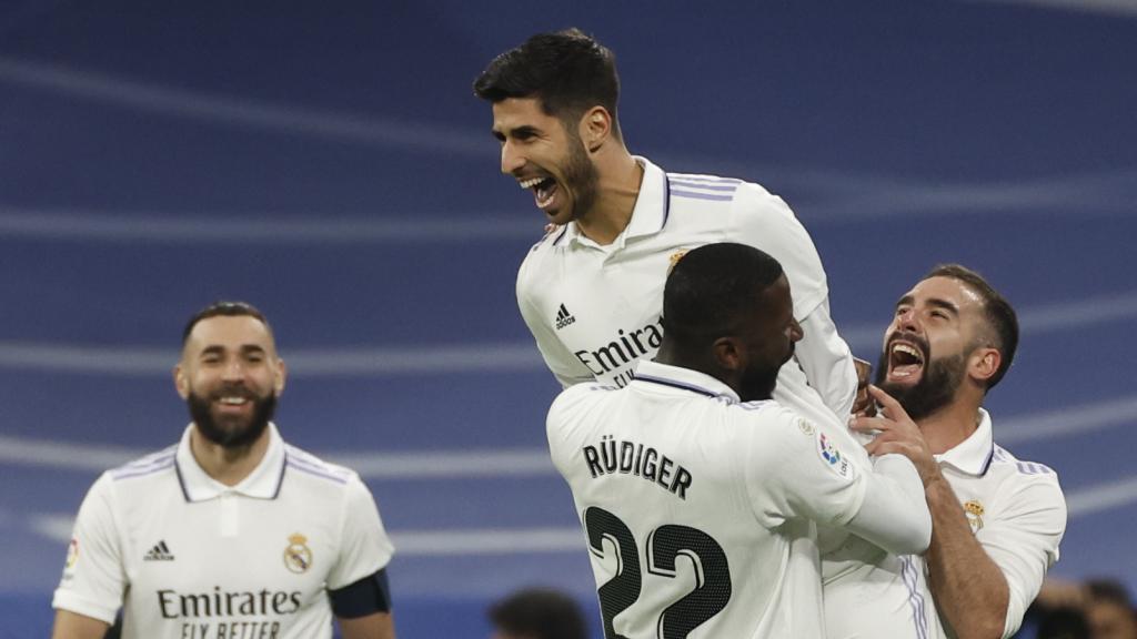 Asensio celebra su gol en el Real Madrid - Valencia