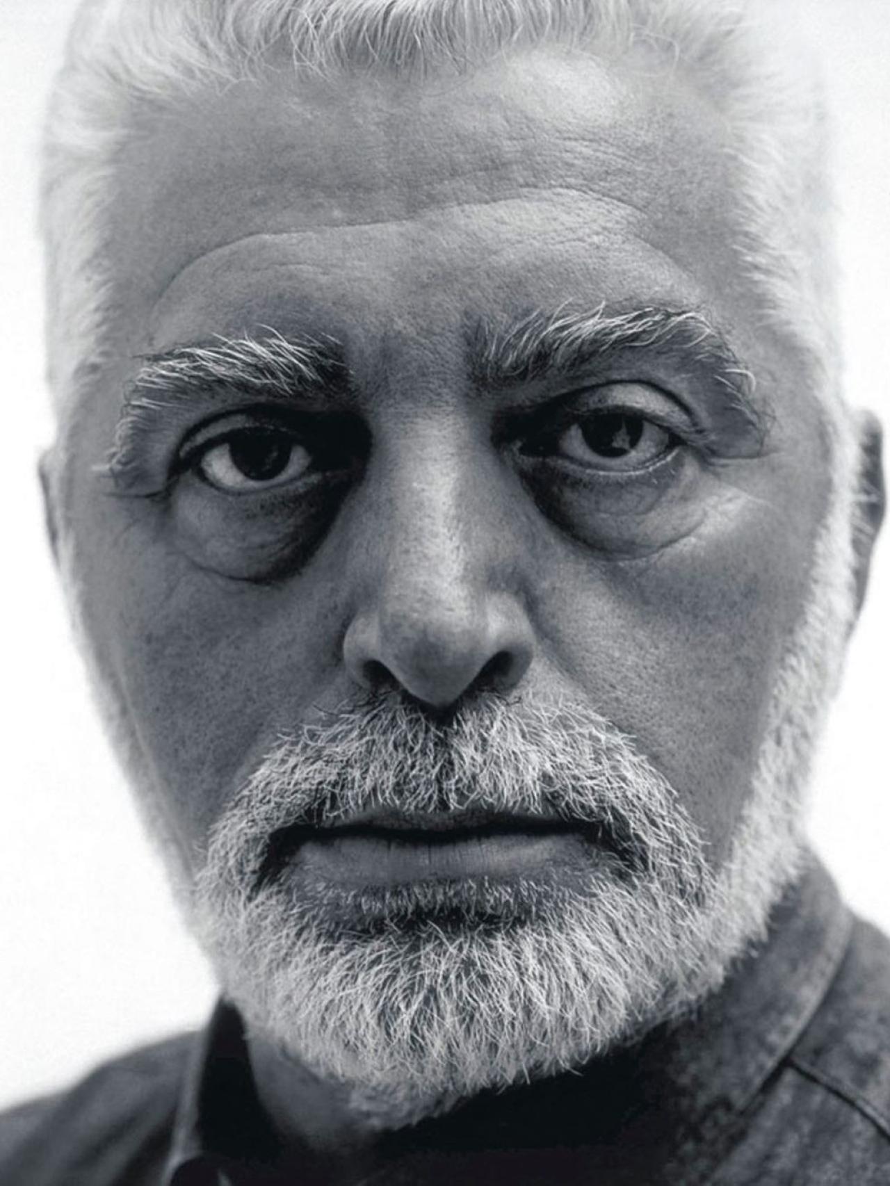 Retrato de Paco Rabanne facilitado en su Instagram, fechado en 1999.