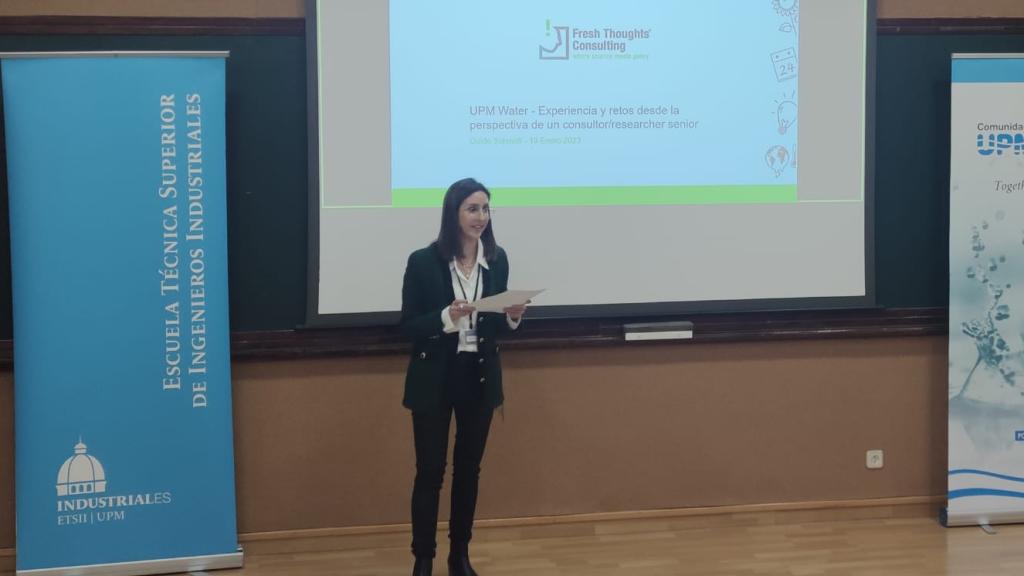 Imagen de Patricia García Muñoz en un seminario.