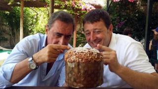 Carlos Herrera y el pastelero Juanfran Asencio en una imagen compartida por el segundo.