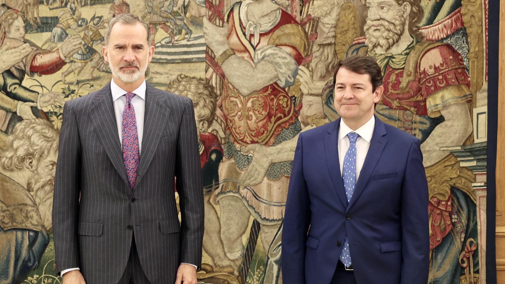 El Rey Felipe VI y Alfonso Fernández Mañueco en una imagen de archivo.