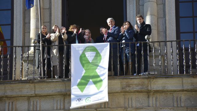 Acto con motivo del Día Mundial Contra el Cáncer en el Ayuntamiento de Toledo