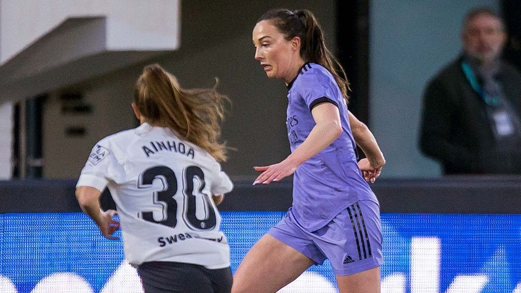 Caroline Weir durante una acción del partido contra el Valencia