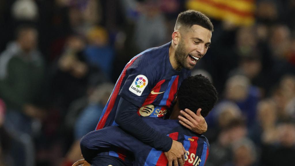 Jordi Alba celebra su gol ante el Sevilla.