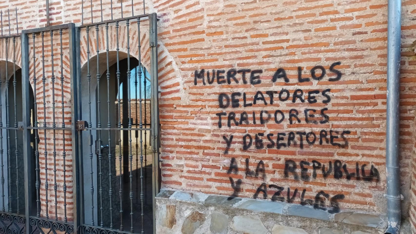 Imagen de una de las pintadas en Alaejos