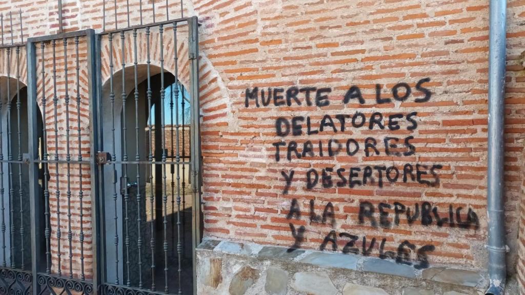 Imagen de una de las pintadas en Alaejos
