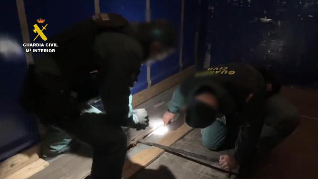 La Guardia Civil descubre un camión con media tonelada de hachís en Guadalajara