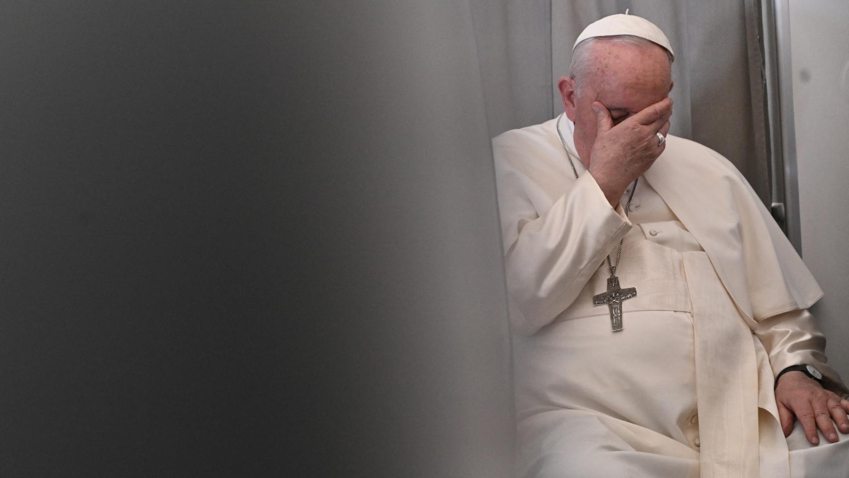 El papa Francisco, durante su regreso de Sudán del Sur.