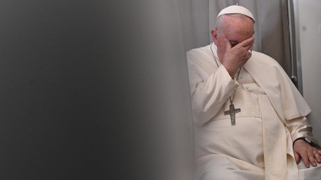 El papa Francisco, durante su regreso de Sudán del Sur.