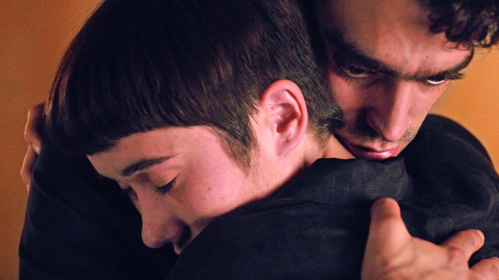 Zoe Stein y Nacho Sánchez en 'Mantícora'