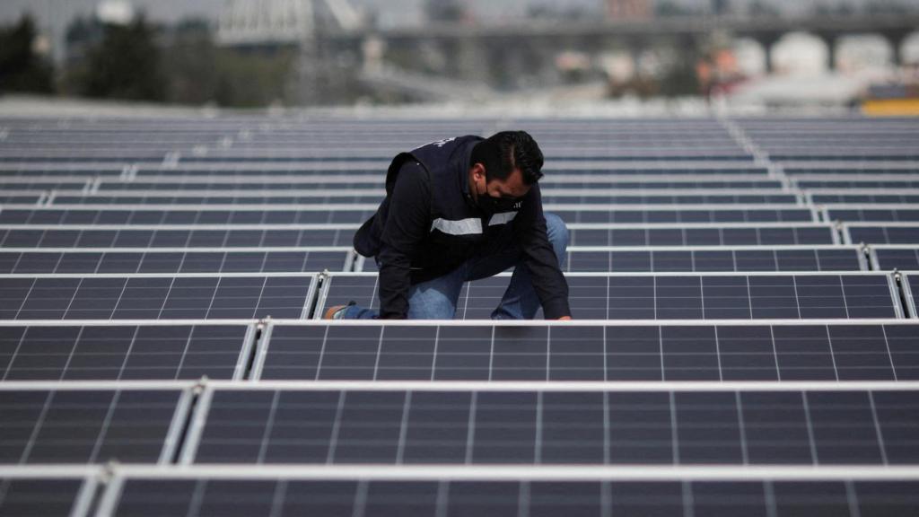 Una planta de placas solares en México.