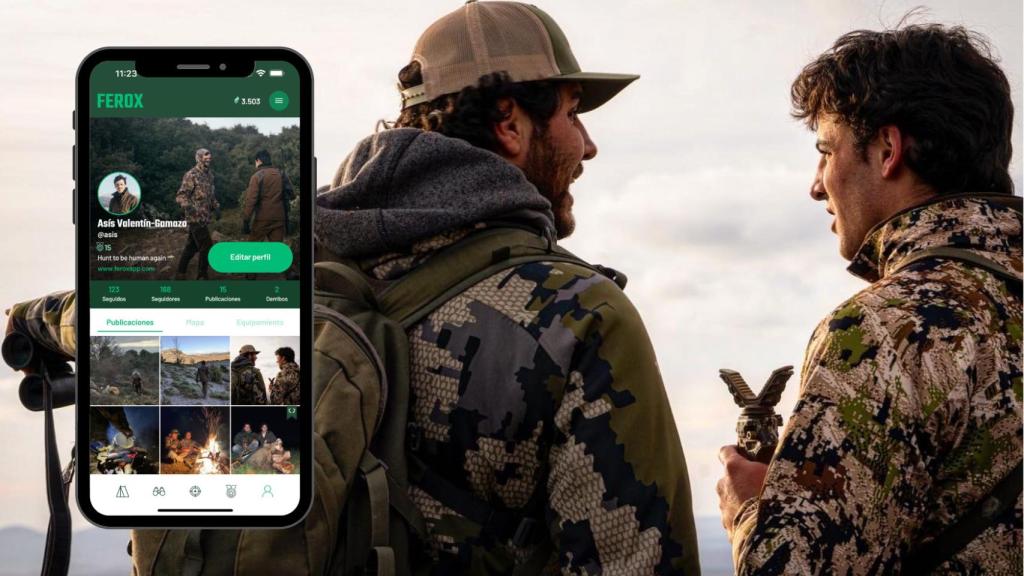 Una imagen de la app Ferox con Ramón y Asís de espaldas.