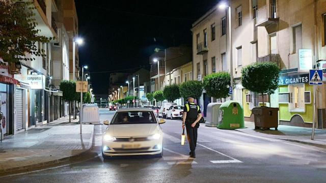 Un control policial en Elda.