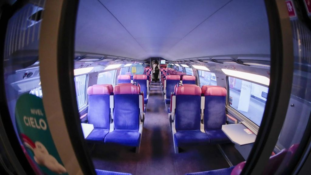 Interior de un tren Ouigo, en imagen de archivo.