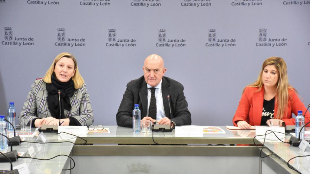 Isabel Blanco, Jesús Julio Carnero y Raquel Alonso