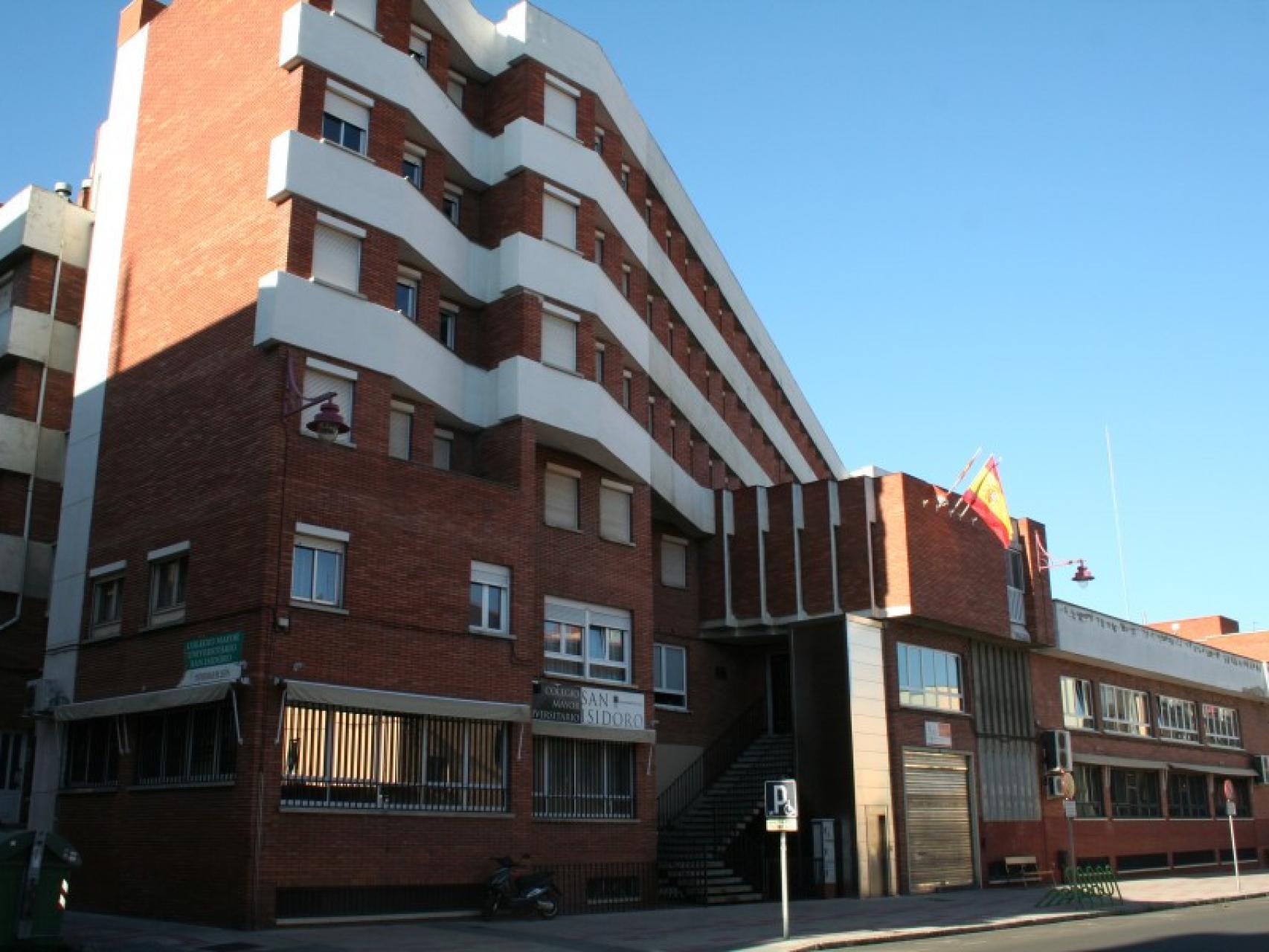 Colegio Mayor de San Isidoro, de la ULE.
