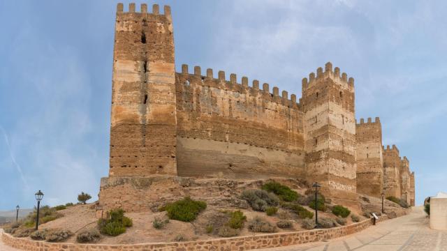 Este castillo es uno de los más antiguos y grandes de España