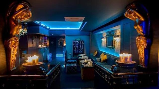 La sauna y sala de masajes Wet, desalojada este domingo.