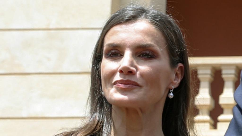 Los pendientes por los que se ha decantado Letizia para este martes.