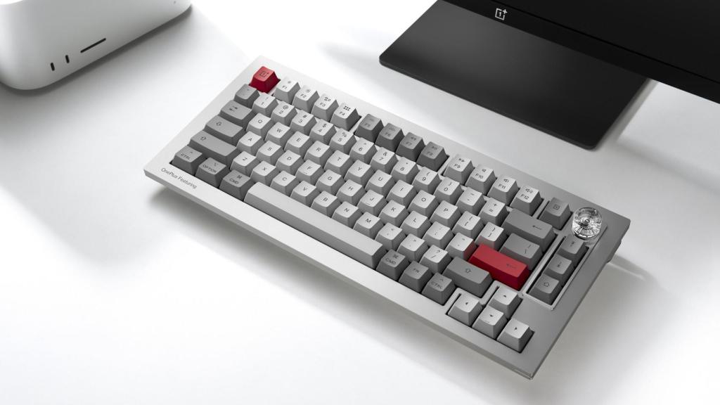 OnePlus Featuring Keyboard 81 Pro .