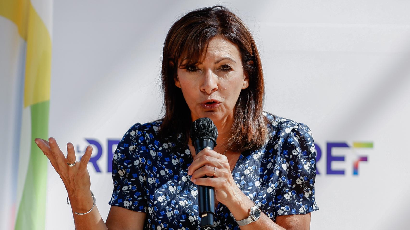 La alcaldesa de París, Anne Hidalgo, durante un acto