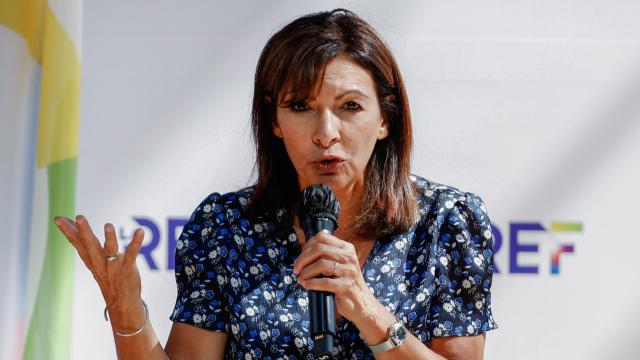 La alcaldesa de París, Anne Hidalgo, durante un acto