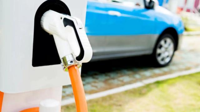 Punto de recarga eléctrica. Foto: MITECO.