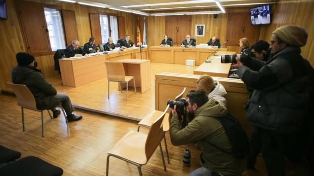 Foto de archivo de la primera sesión del juicio del crimen de Cash Record