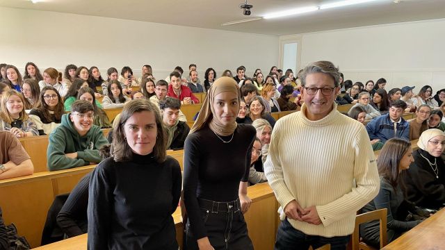 Marta Pérez, Hajar Brown y Fernando Mendez, director Fundacion Araguaney