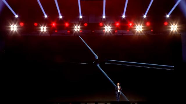 OnePlus mostró una imagen de su posible móvil plegable en la presentación del OnePlus 11