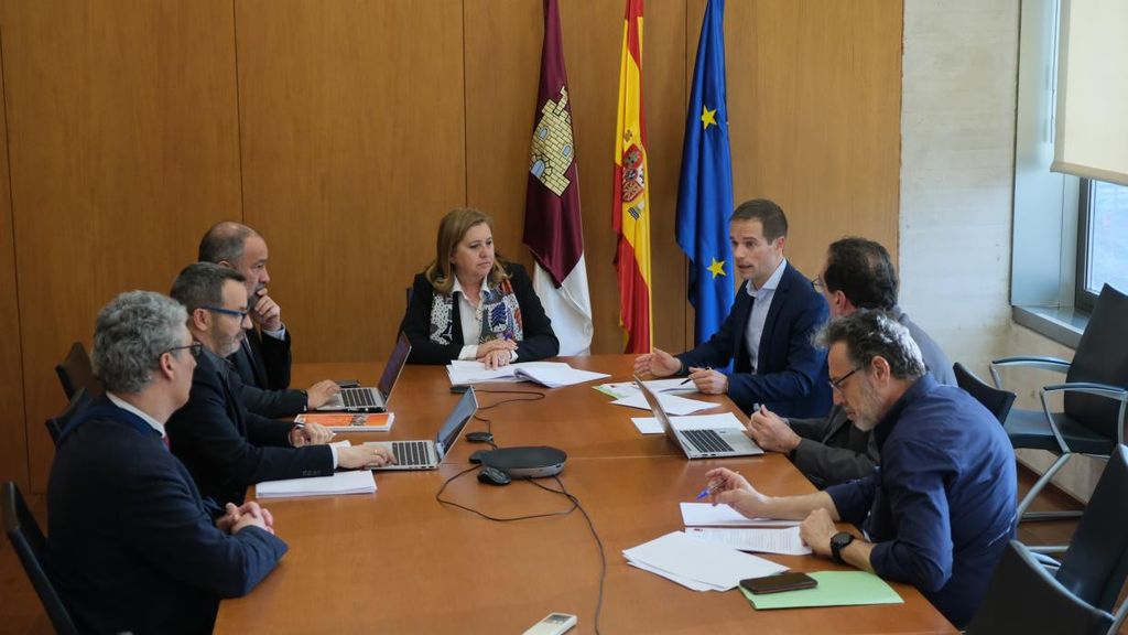 Reunión de seguimiento en la Consejería de Educación