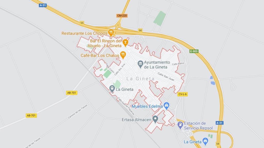 Desalojada una fábrica de puertas de madera de La Gineta por un incendio, que no ha causado heridos