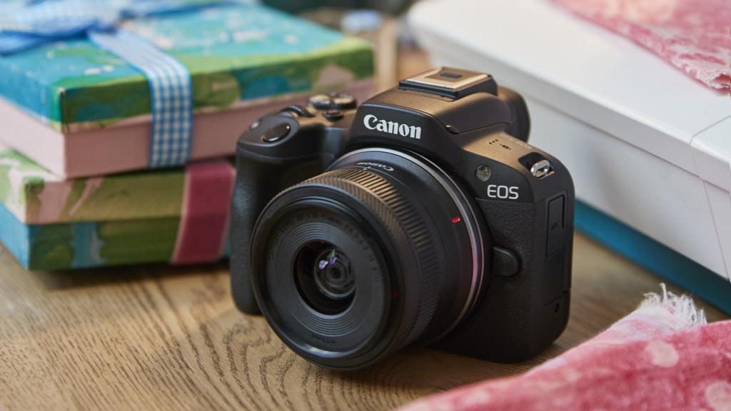 Canon EOS R50