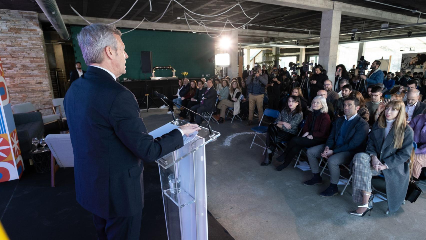 Alfonso Rueda interviene en la Xornada Emprega Xuventude en Pontevedra.