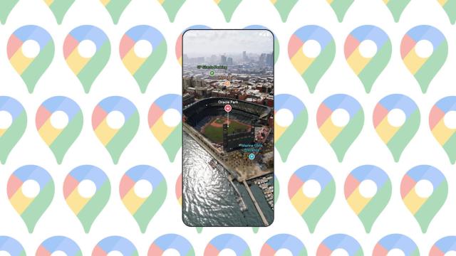 Fotomontaje con un smartphone con Google Maps.