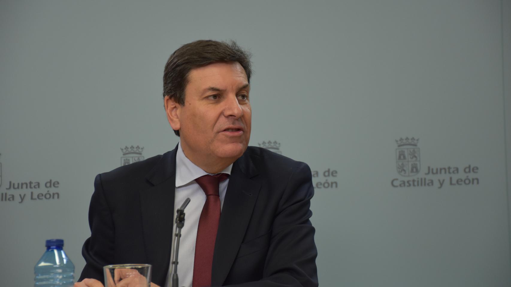 El portavoz y consejero de Economía y Hacienda, Carlos Fernández Carriedo