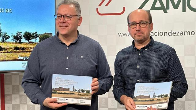 El diputado de Deportes, Cultura y Turismo, Jesús María Prada y Sergio Pérez