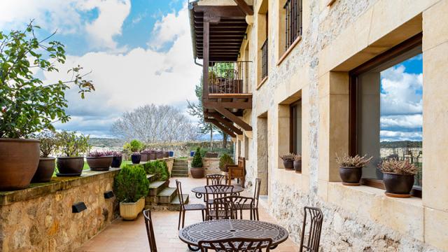 Hospedería de Santo Domingo, uno de los 10 alojamientos de Castilla y León mejor valorados en Booking