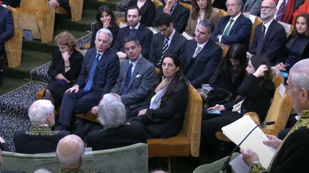 Mario Vargas Llosa en la Academia Francesa.