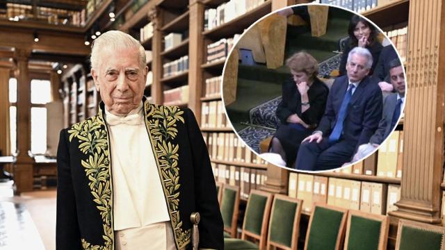 Mario Vargas Llosa en la Academia Francesa.