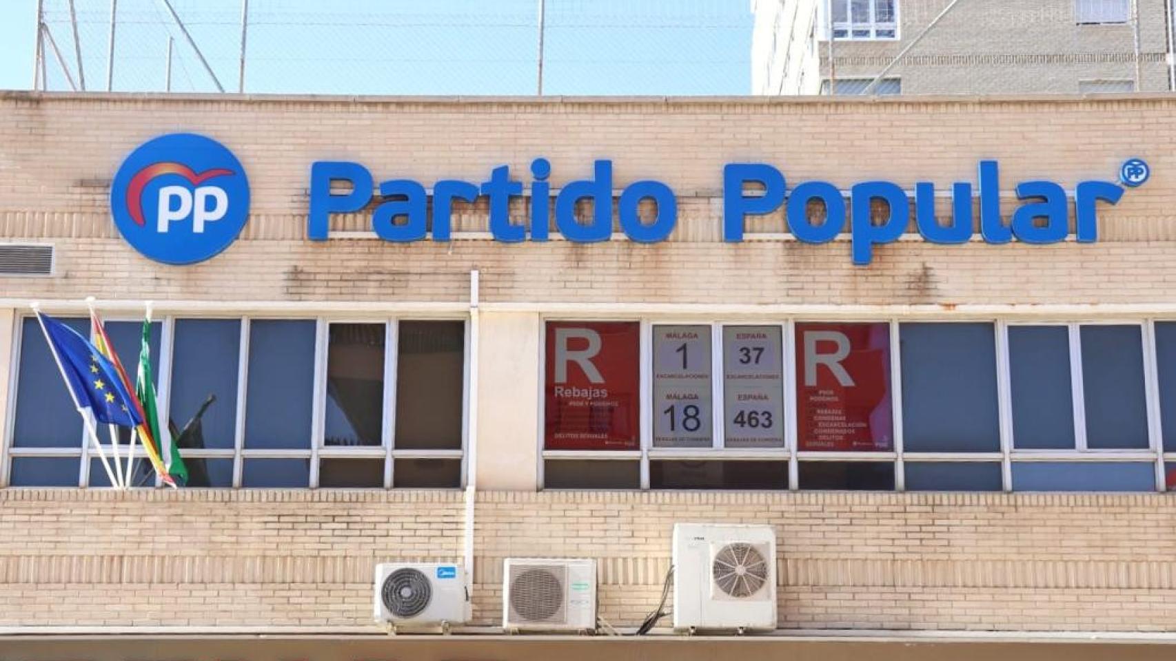 Imagen del contador colocado por el PP en su sede de Málaga capital.