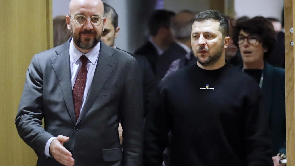 Charles Michel, presidente del Consejo europeo, recibe a Volodímir Zelenski, presidente de Ucrania, en Bruselas.