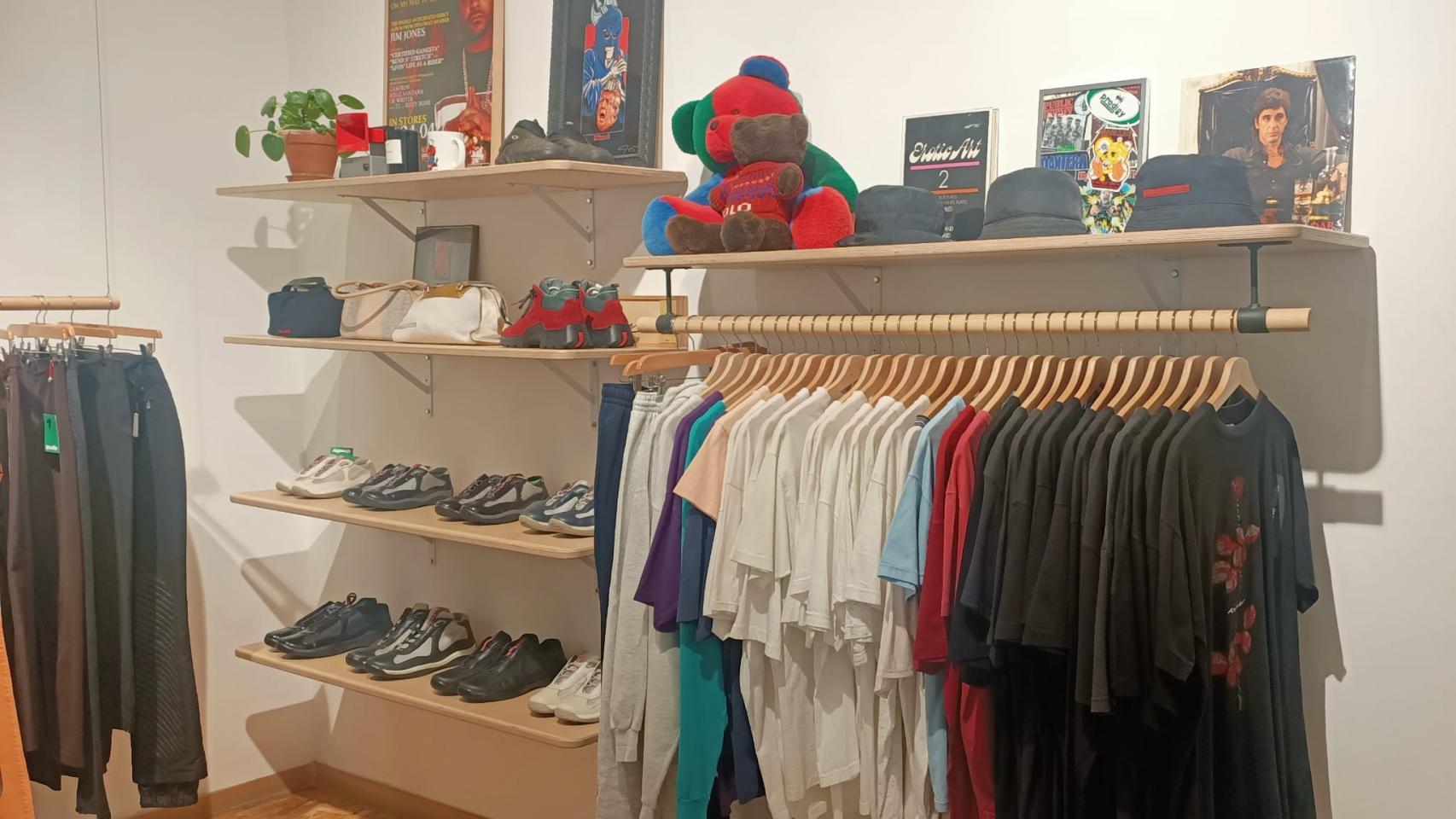 Vinilos, camisetas y otros productos de Quality.