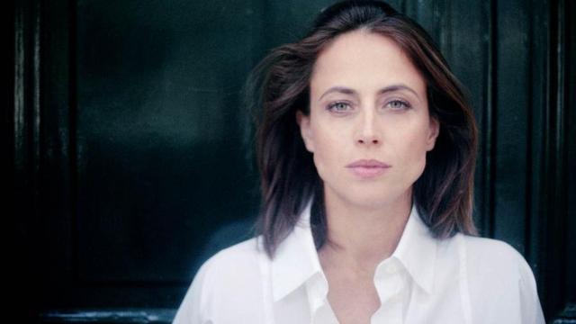 La escritora francesa Anne Berest, en una imagen cedida por la editorial Lumen.