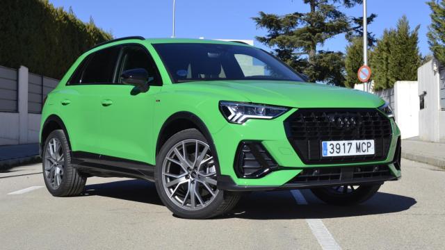 El Audi Q3 con el paquete Black Edition presenta una imagen muy deportiva.
