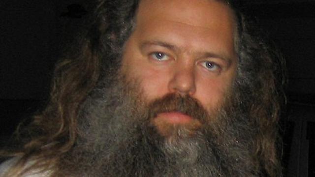 Rubin, el productor barbado.