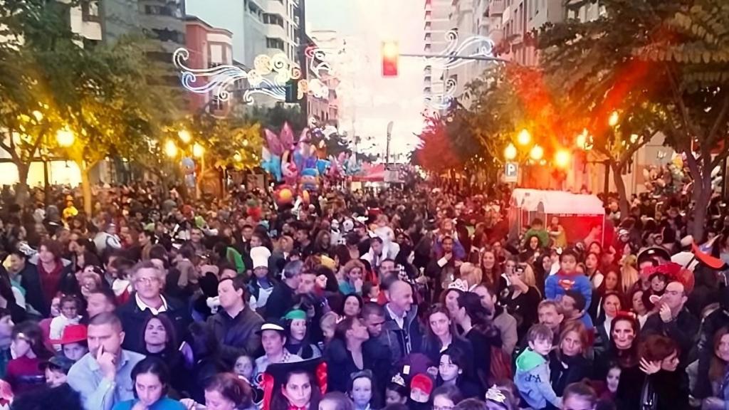 Una vista de ediciones anteriores del Sábado Ramblero en Alicante.