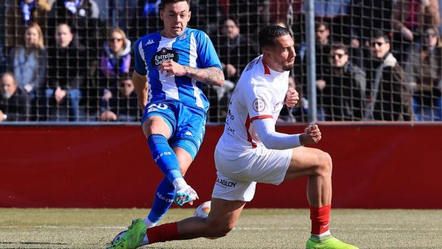 Svensson en una de las ocasiones falladas por el Deportivo ante el Sanse