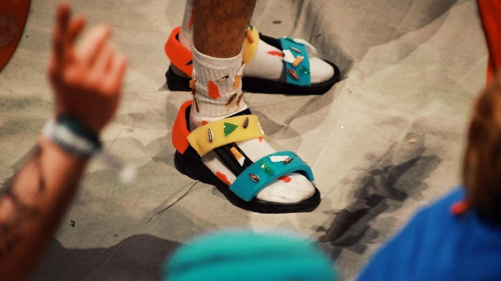 No me pises que llevo chanclas, literalmente.